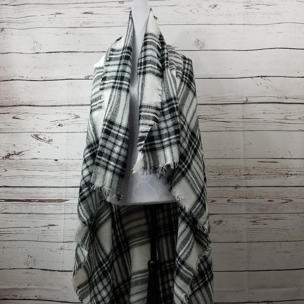 Classic Plaid Blanket Scarf - Picture 2 of 4